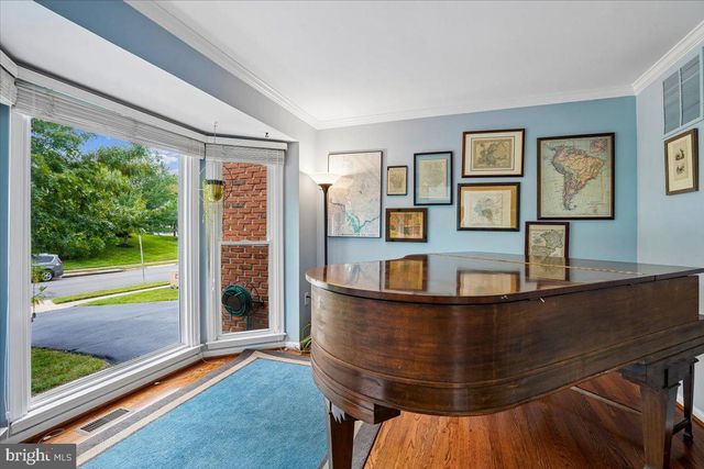 676 OLD HUNT WAY, Herndon, VA 20170