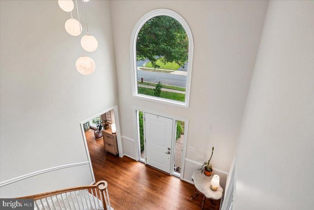 676 OLD HUNT WAY, Herndon, VA 20170