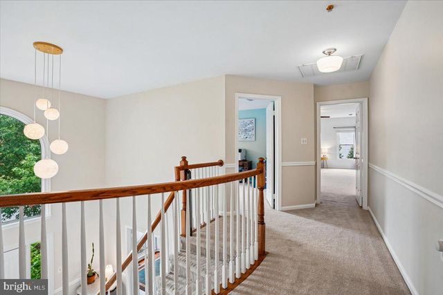 676 OLD HUNT WAY, Herndon, VA 20170