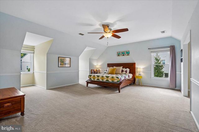 676 OLD HUNT WAY, Herndon, VA 20170