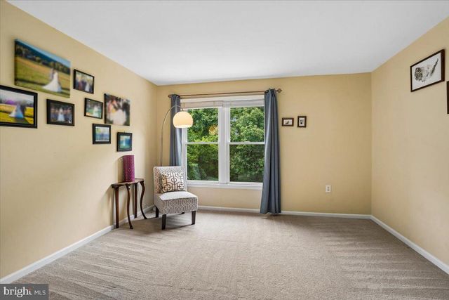 676 OLD HUNT WAY, Herndon, VA 20170