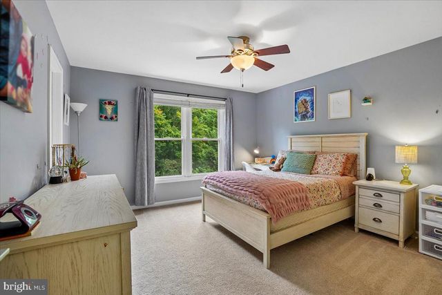 676 OLD HUNT WAY, Herndon, VA 20170