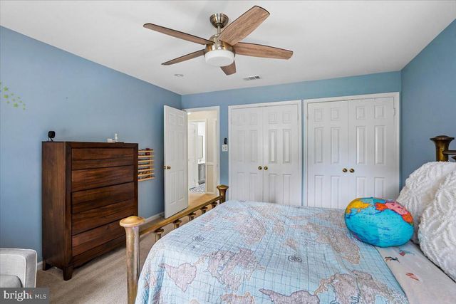 676 OLD HUNT WAY, Herndon, VA 20170