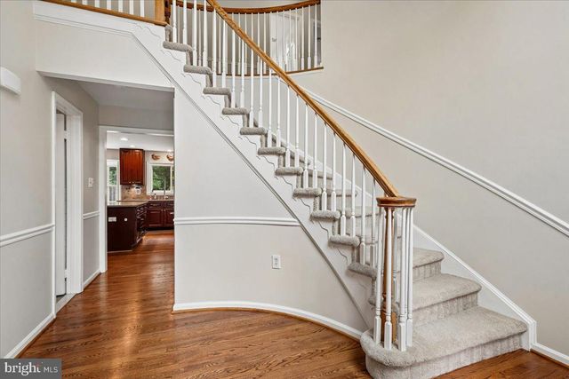 676 OLD HUNT WAY, Herndon, VA 20170