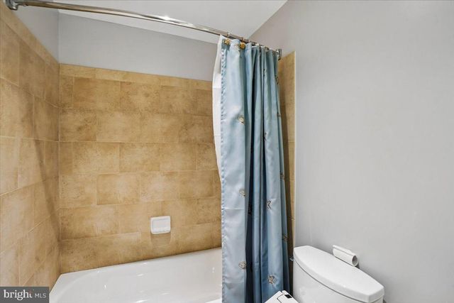 676 OLD HUNT WAY, Herndon, VA 20170
