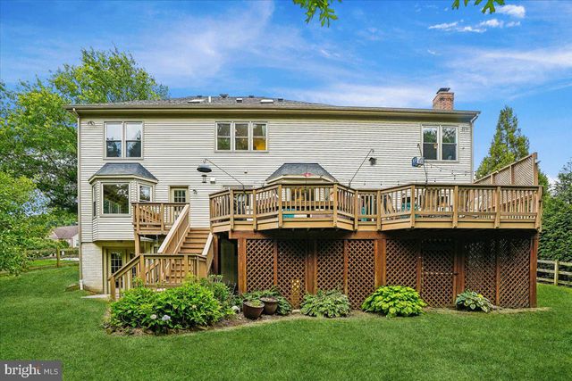 676 OLD HUNT WAY, Herndon, VA 20170