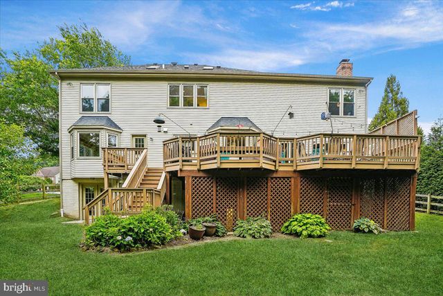 676 OLD HUNT WAY, Herndon, VA 20170