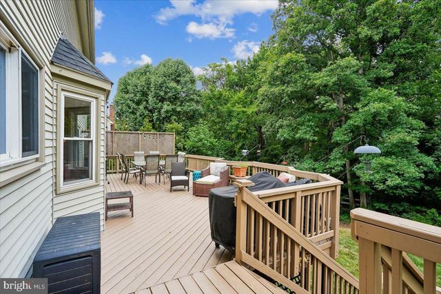 676 OLD HUNT WAY, Herndon, VA 20170