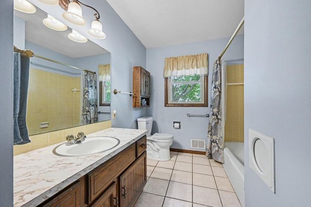 5520 Saint Stephens Street, Mounds View, MN 55112