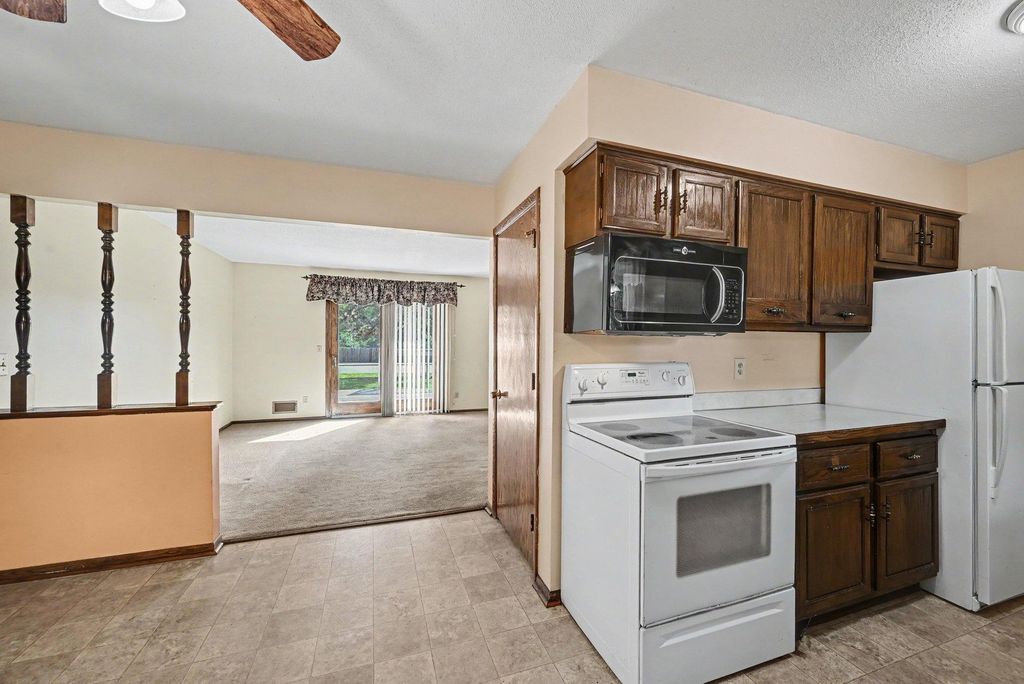5520 Saint Stephens Street, Mounds View, MN 55112 — photo 3