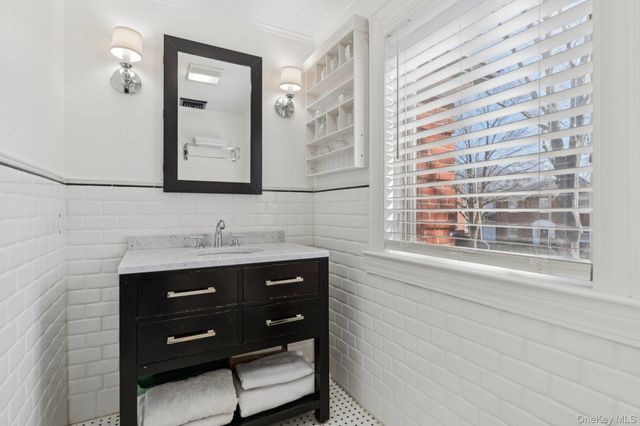 116 Kildare Road, Garden City, NY 11530