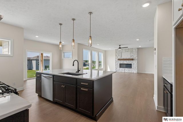 12603 Carpenter Street, Papillion, NE 68138