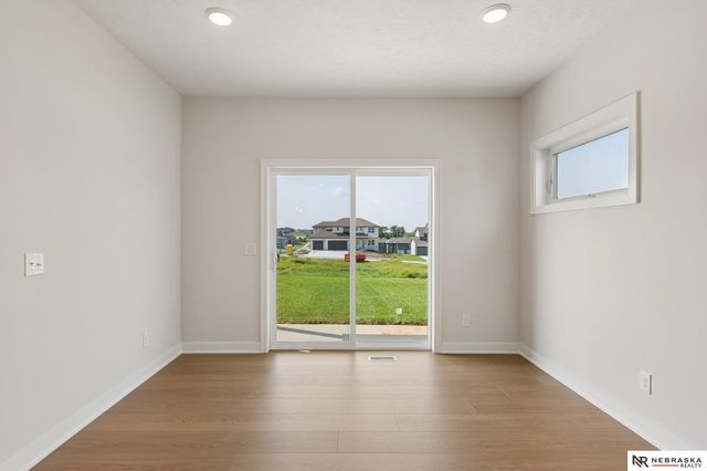 12603 Carpenter Street, Papillion, NE 68138