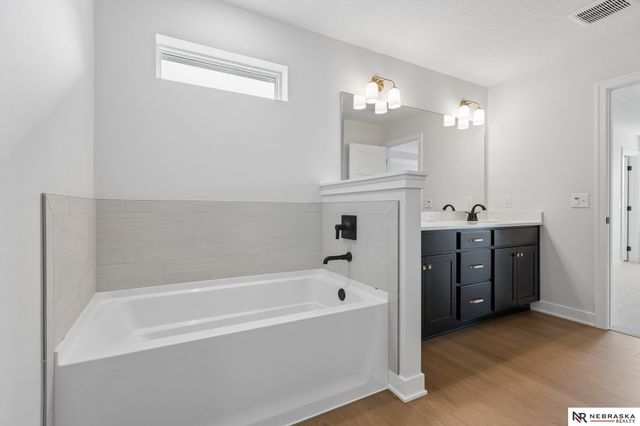 12603 Carpenter Street, Papillion, NE 68138