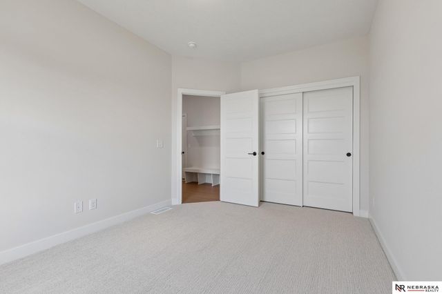 12603 Carpenter Street, Papillion, NE 68138