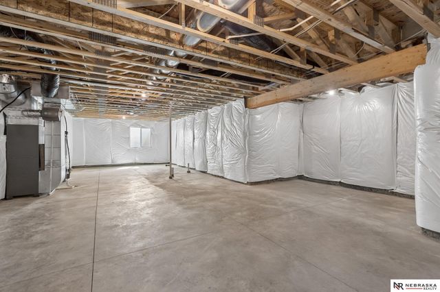 12603 Carpenter Street, Papillion, NE 68138