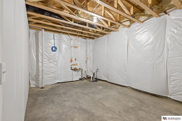 12603 Carpenter Street, Papillion, NE 68138