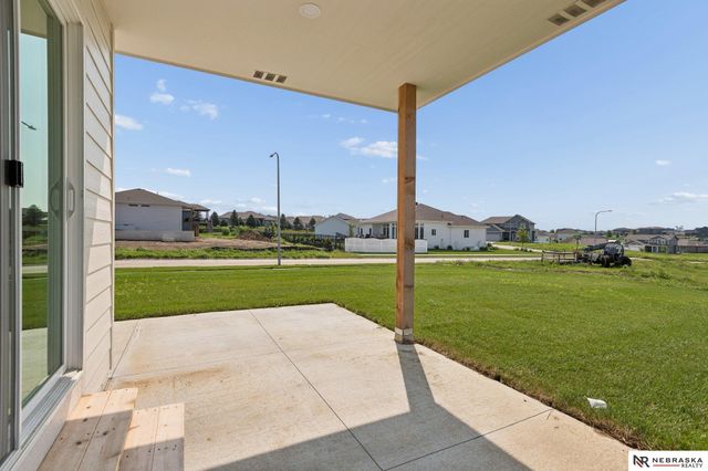 12603 Carpenter Street, Papillion, NE 68138