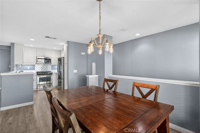 28421 Santa Rosa, Saugus, CA 91350