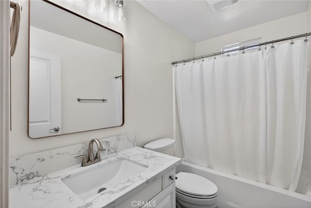 28421 Santa Rosa, Saugus, CA 91350