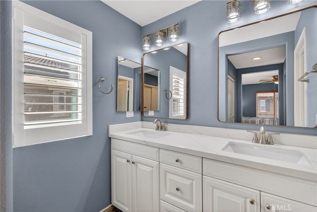 28421 Santa Rosa, Saugus, CA 91350