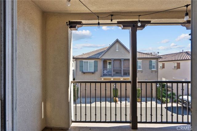 28421 Santa Rosa, Saugus, CA 91350