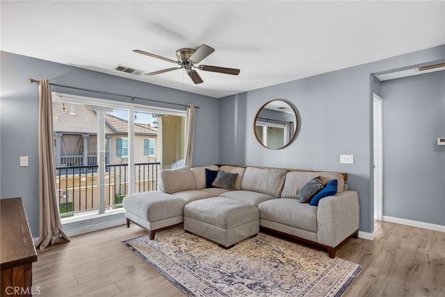 28421 Santa Rosa, Saugus, CA 91350