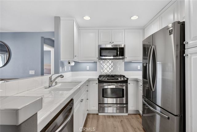 28421 Santa Rosa, Saugus, CA 91350