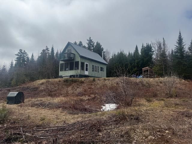 639 Pinnicle Road, Newark, VT 05871