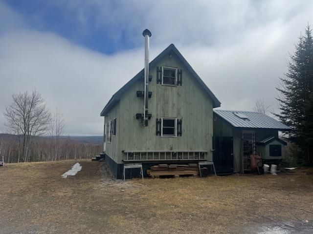 639 Pinnicle Road, Newark, VT 05871