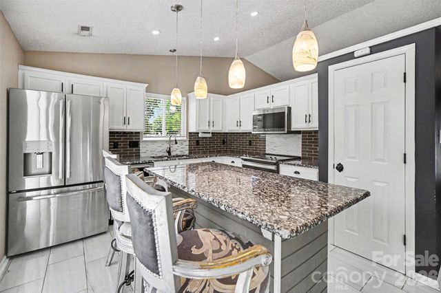 1131 Morning Glory Drive, Charlotte, NC 28262