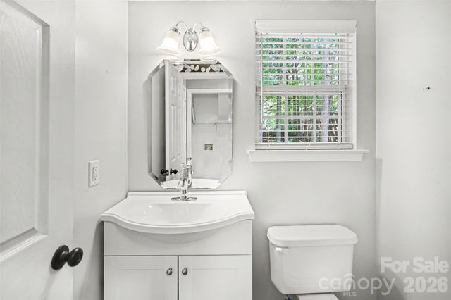 1131 Morning Glory Drive, Charlotte, NC 28262