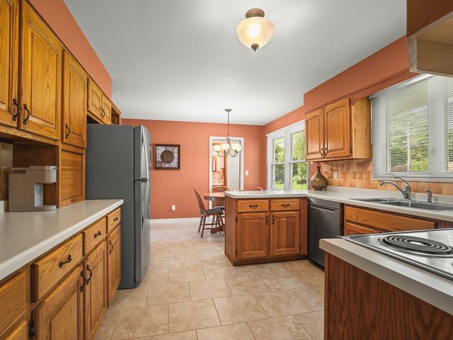 1031 N Sumac Drive, Janesville, WI 53545