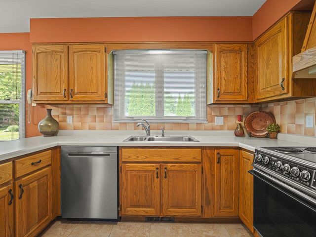 1031 N Sumac Drive, Janesville, WI 53545