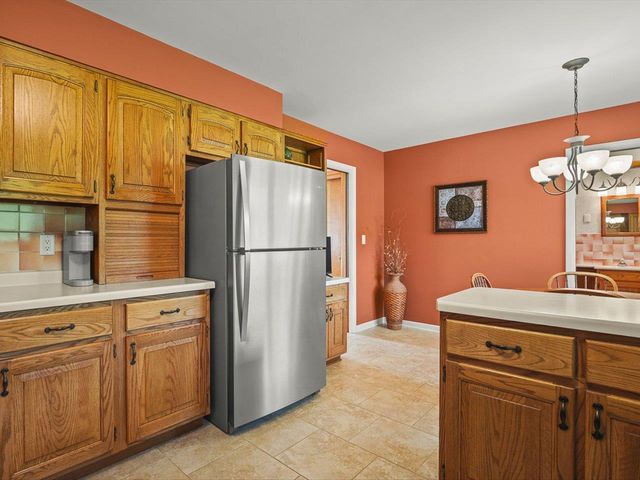 1031 N Sumac Drive, Janesville, WI 53545