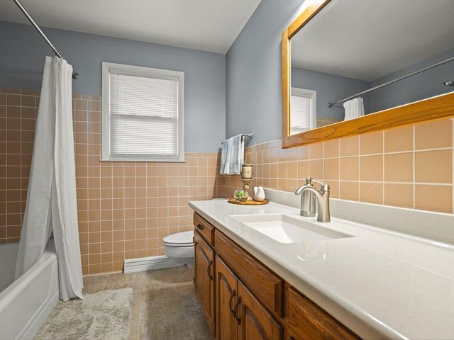 1031 N Sumac Drive, Janesville, WI 53545
