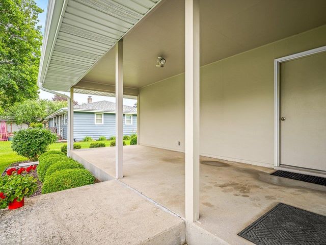 1031 N Sumac Drive, Janesville, WI 53545