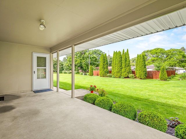 1031 N Sumac Drive, Janesville, WI 53545