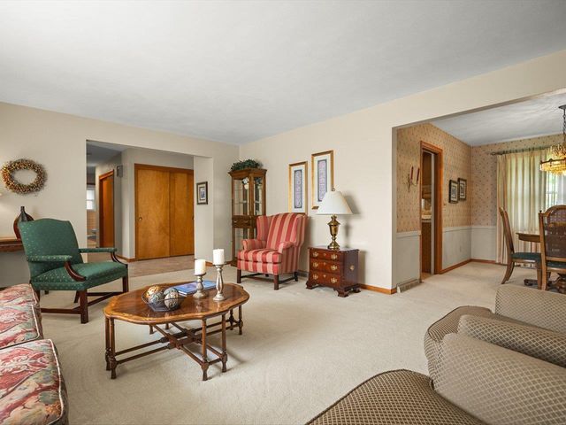 1031 N Sumac Drive, Janesville, WI 53545