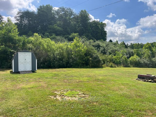 75 Taylor Meadows Road, Williamsburg, KY 40769