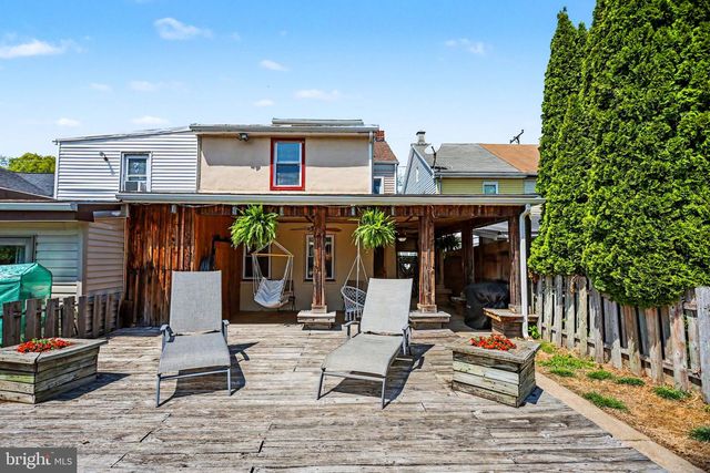 450 MANOR ST, Columbia, PA 17512