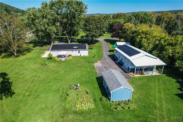 8882 Hills Road, Pompey, NY 13104