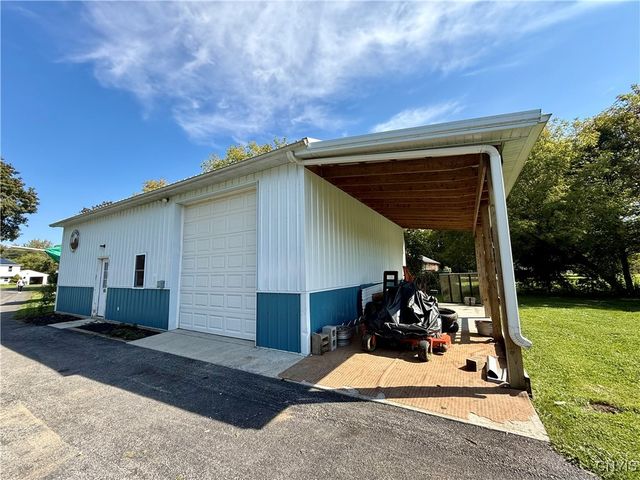 8882 Hills Road, Pompey, NY 13104