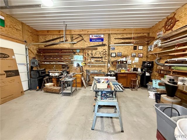 8882 Hills Road, Pompey, NY 13104