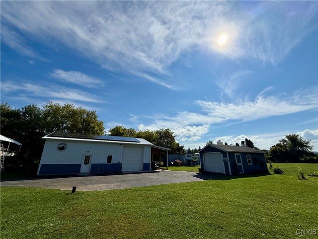 8882 Hills Road, Pompey, NY 13104