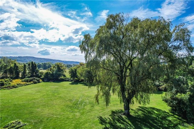 8882 Hills Road, Pompey, NY 13104