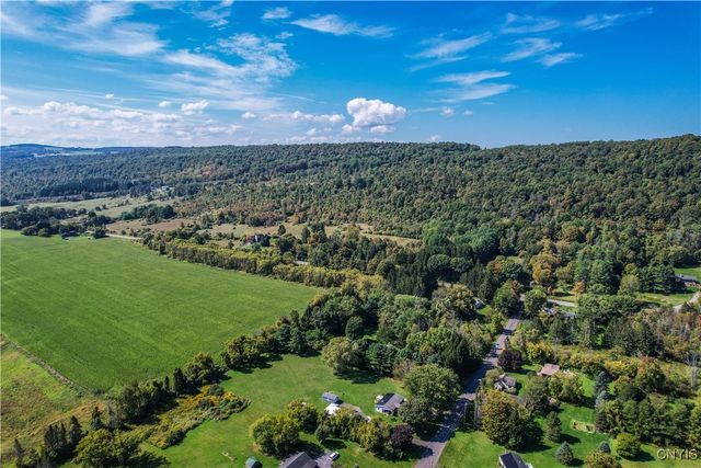 8882 Hills Road, Pompey, NY 13104