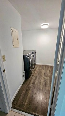 1006 Green Pine Boulevard G2, West Palm Beach, FL 33409