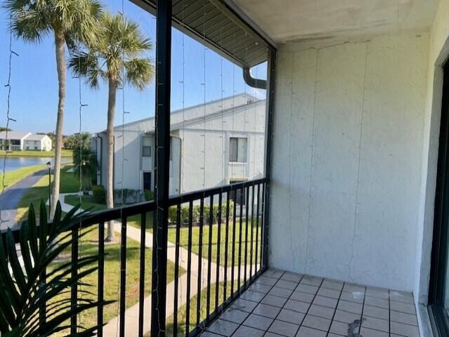 1006 Green Pine Boulevard G2, West Palm Beach, FL 33409