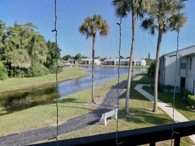 1006 Green Pine Boulevard G2, West Palm Beach, FL 33409